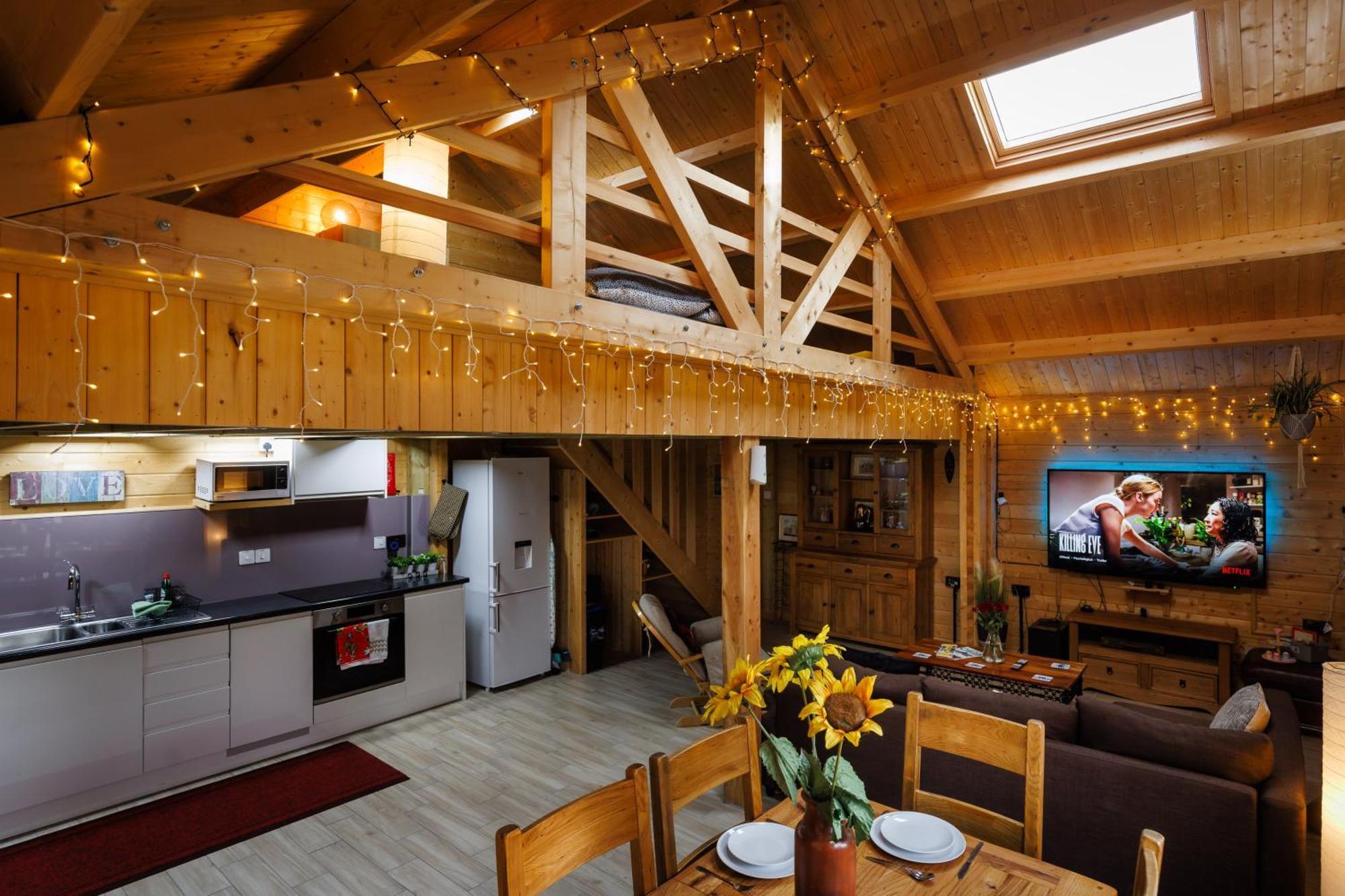 Spacious Cabin Evcharger And Free Parking Near Cambridge Экстерьер фото