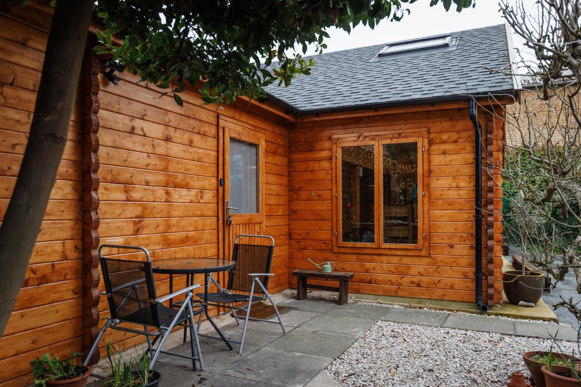 Spacious Cabin Evcharger And Free Parking Near Cambridge Экстерьер фото