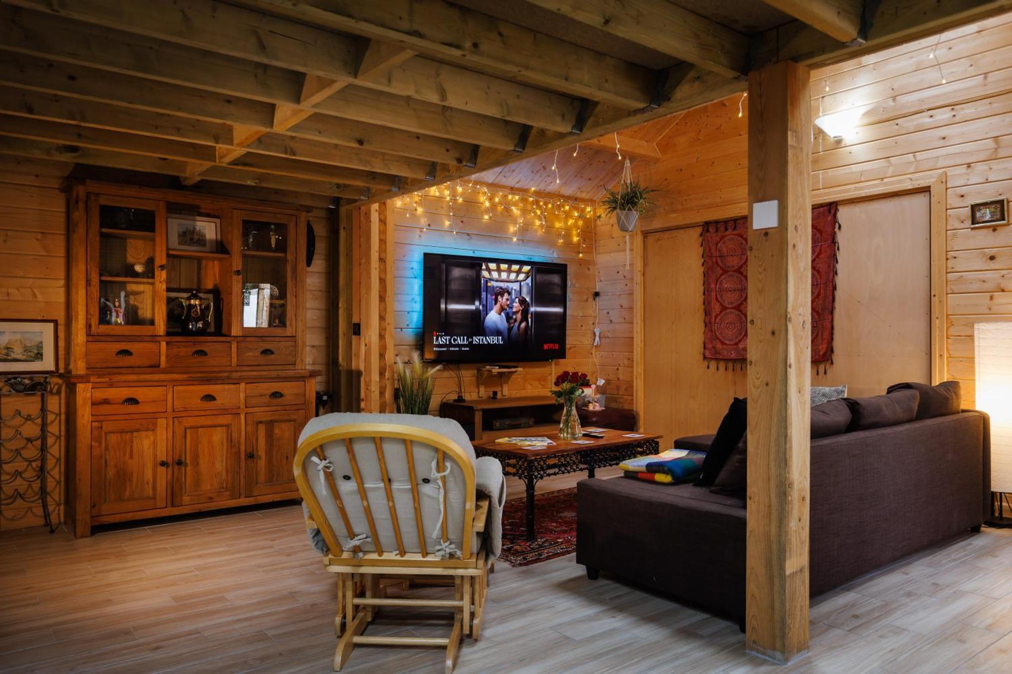 Spacious Cabin Evcharger And Free Parking Near Cambridge Экстерьер фото