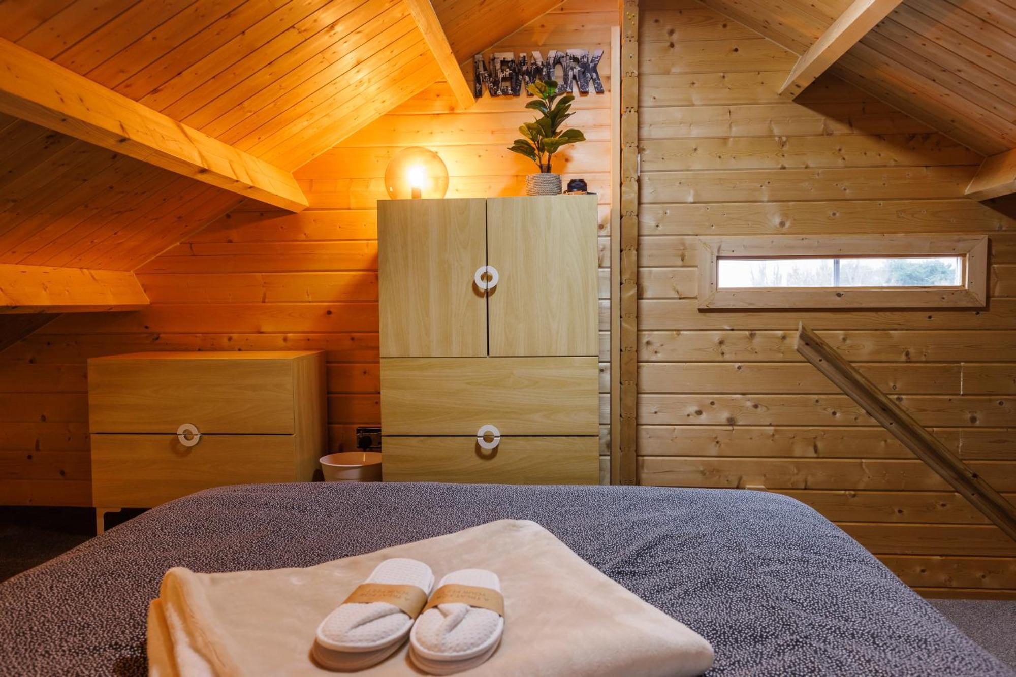 Spacious Cabin Evcharger And Free Parking Near Cambridge Экстерьер фото