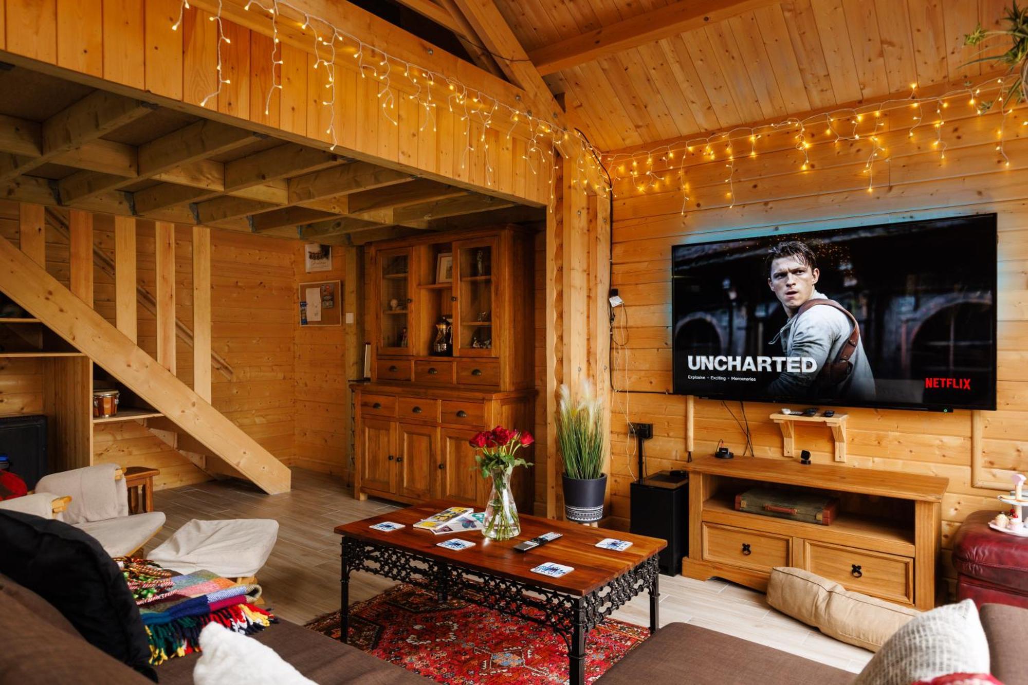 Spacious Cabin Evcharger And Free Parking Near Cambridge Экстерьер фото